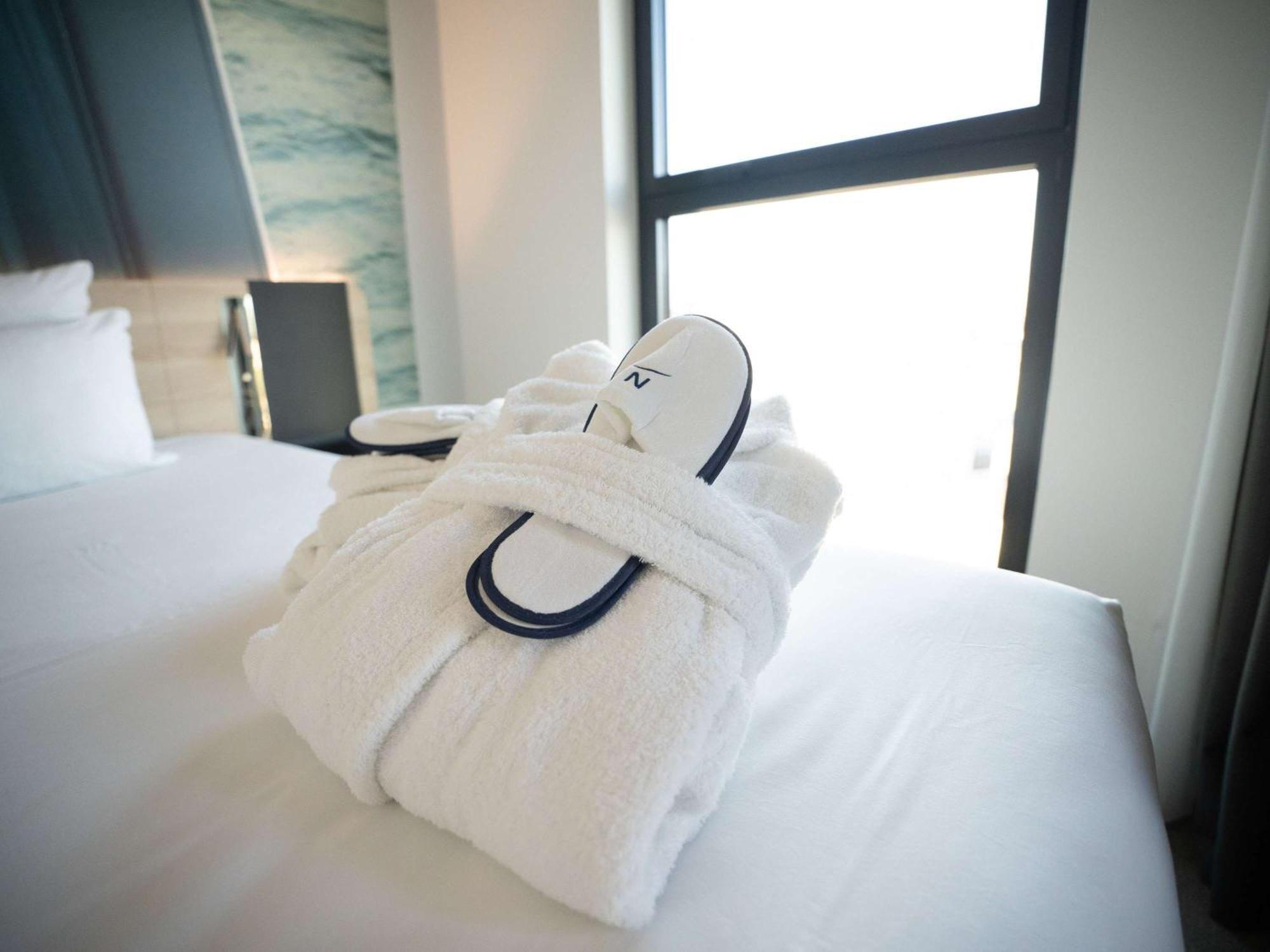Novotel Angers Centre Gare Екстериор снимка