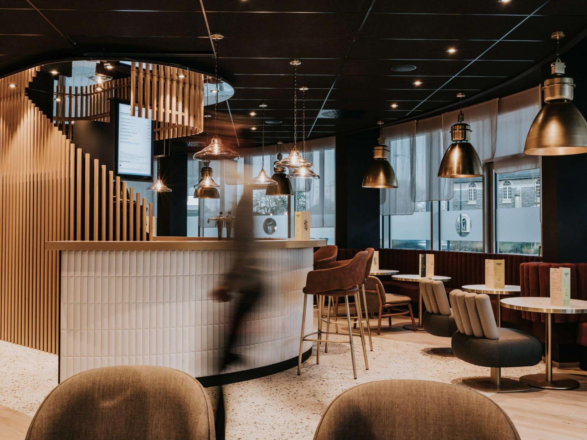 Novotel Angers Centre Gare Екстериор снимка