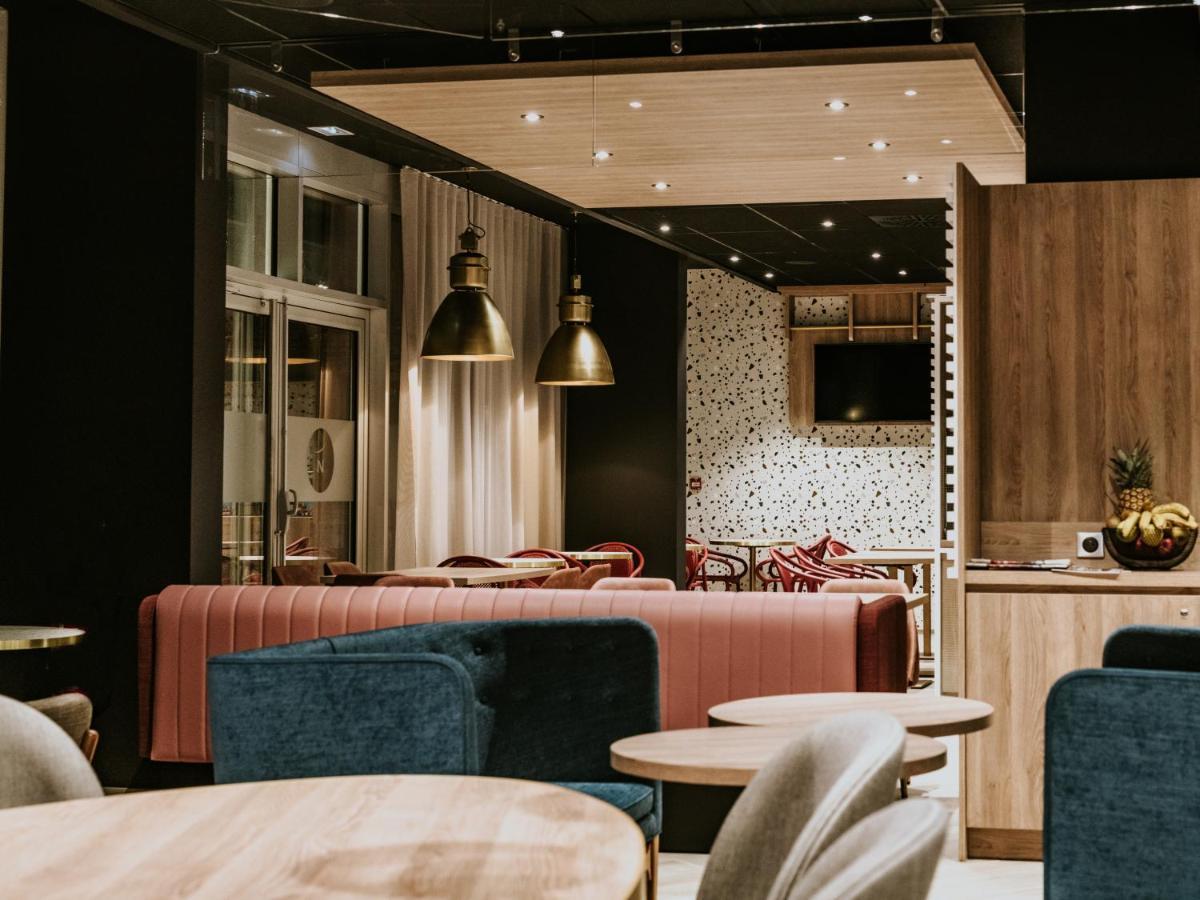 Novotel Angers Centre Gare Екстериор снимка